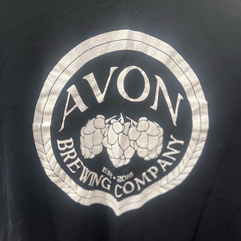 Avon Brewing Company t shirt size medium in GUC